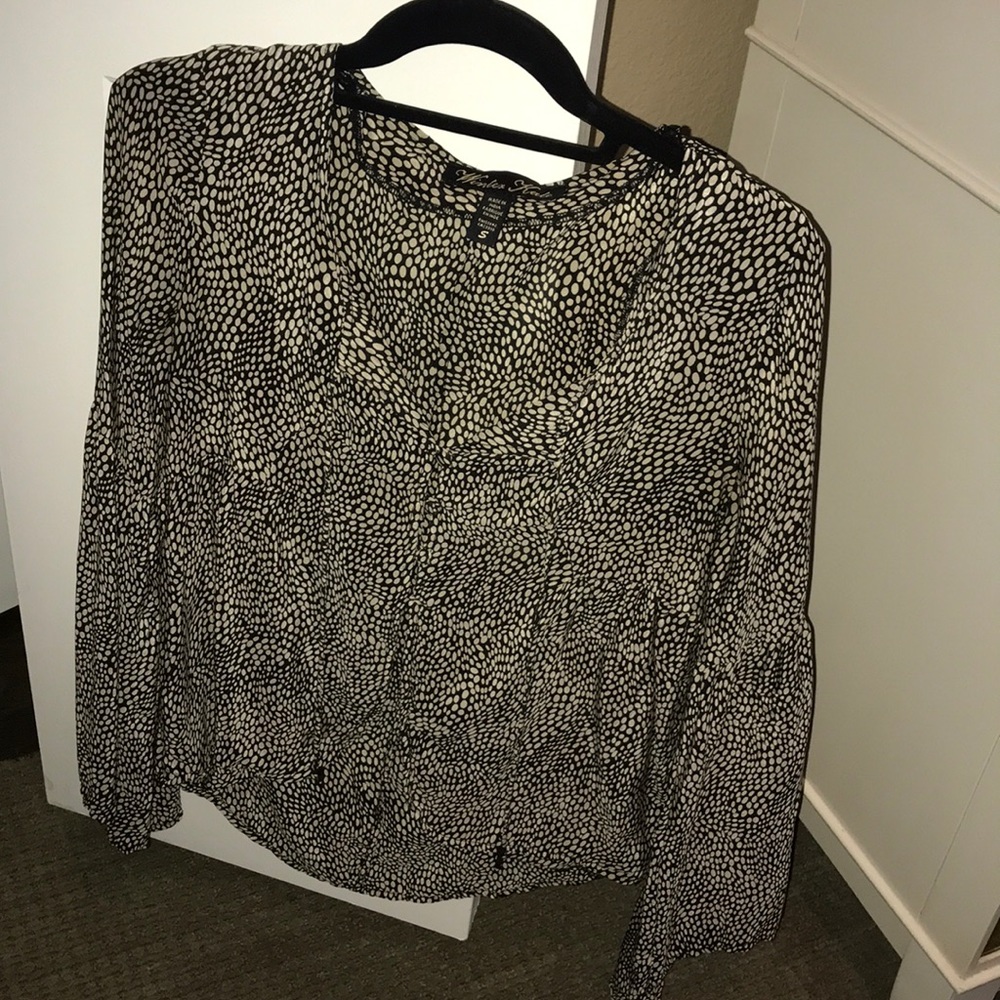 Black and white blouse.